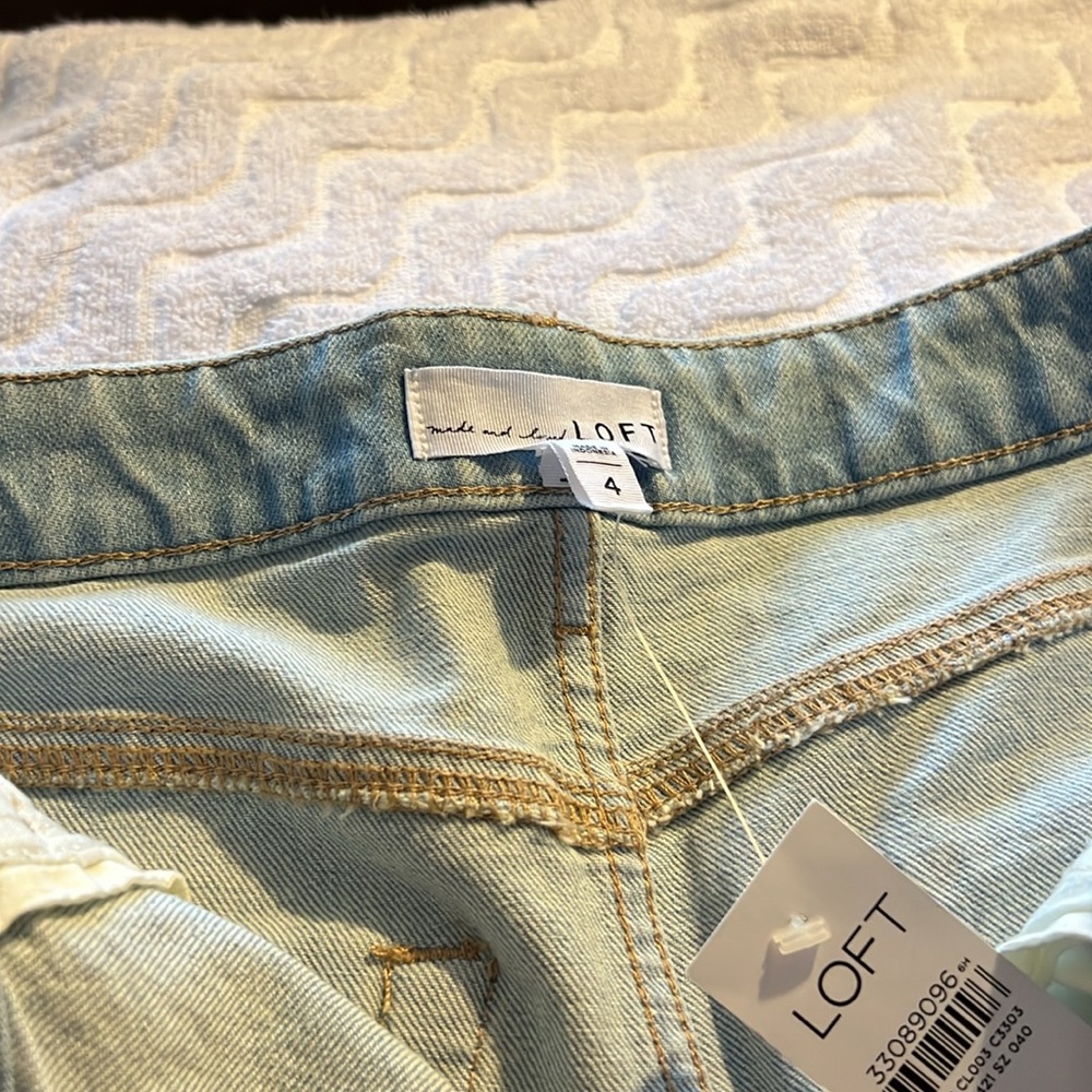 Loft frayed Denim Skirt in mid indigo wash - Picture 3 of 3